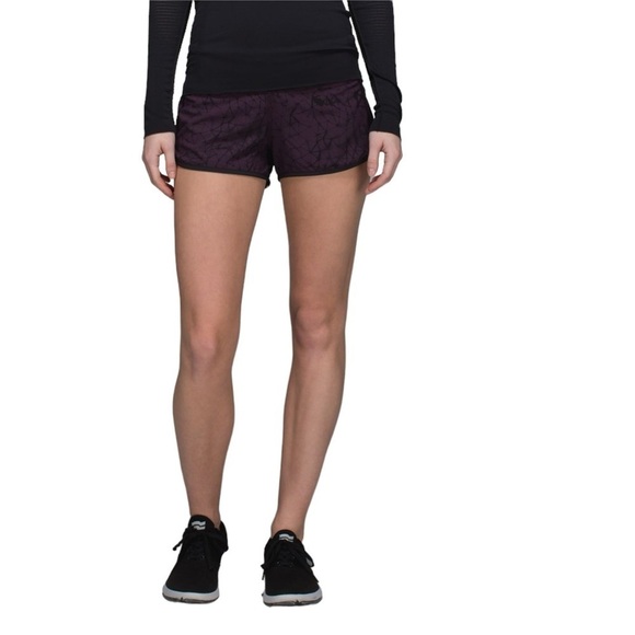 Lululemon Run: Speed Short Sz 4, 4-way Stretch Star Crushed Black Cherry - Picture 1 of 12